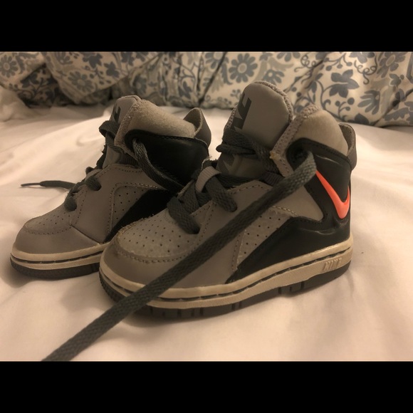Toddler Nike High Tops - Picture 1 of 5